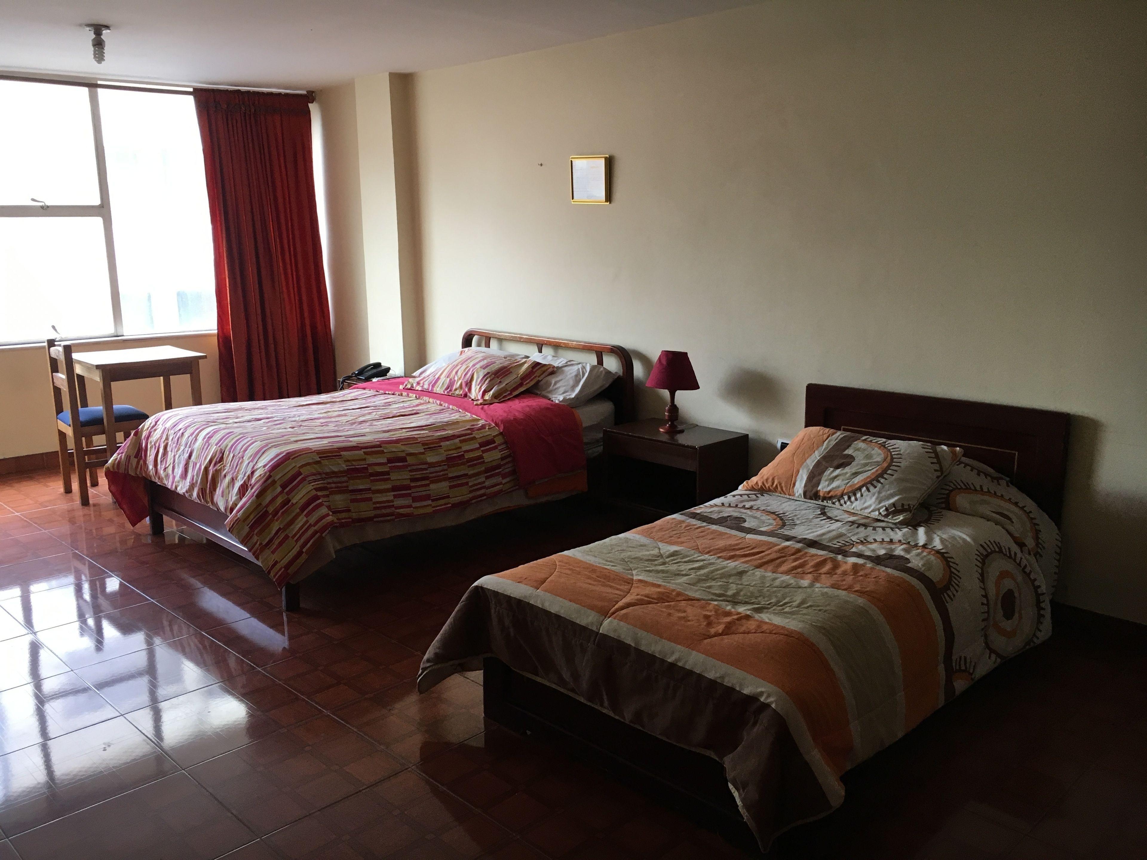 Hotel Manila Plaza — Fotos 1